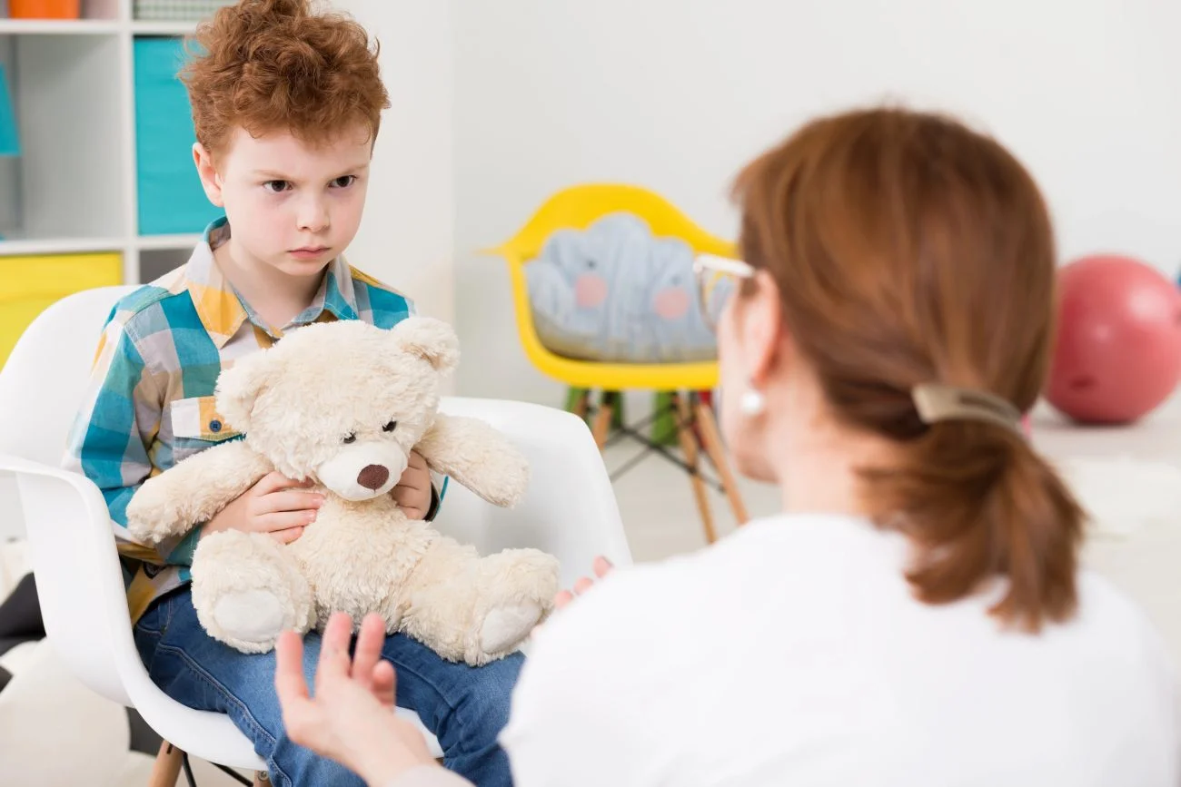 Kiedy warto skorzystać z pomocy psychologa dziecięcego?